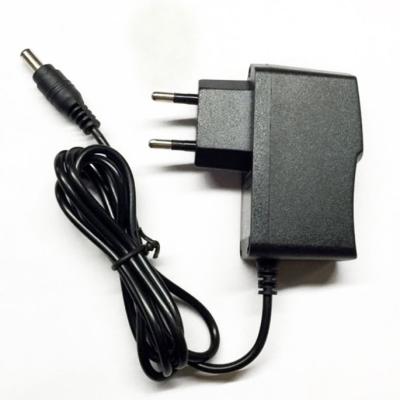 Cina Tipo di uscita 12V 1A 5V 2A 6V 2A 9V 2A Adaptatore 12VDC 1A Adaptatore di corrente alternata in vendita