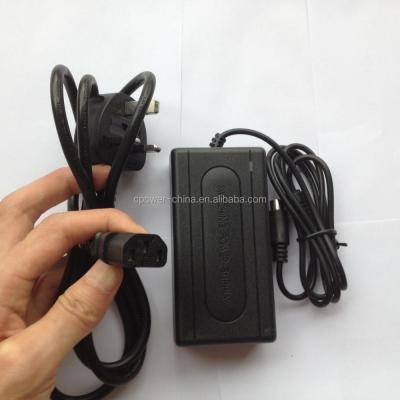 China 24V DC 3A Voltagem de saída Adaptador de alimentação AC DC de comutação onipresente para monitor LCD CCTV à venda