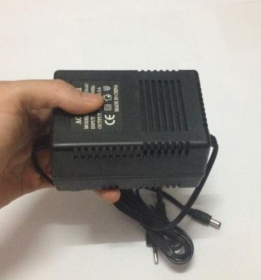 Cina 220V Input 24v AC Output 3a Transformer Adapter di alimentazione per telecamere PTZ CCTV in vendita