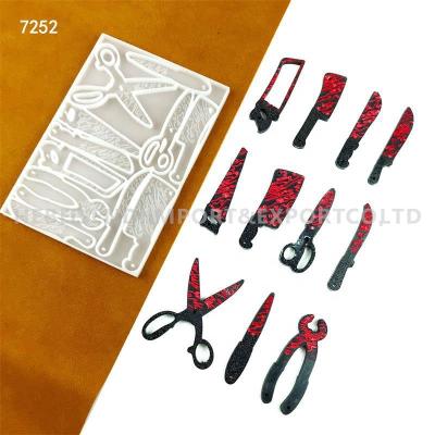 China Viable Halloween Bloody Weapons Zombie Vampire Party Decorations Supplies Resin Key Chain Silicone Pendant Molds for sale