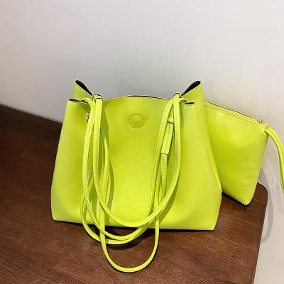 China Fashion Wholesale Oversized Ladies Cross - Body Bag Green PU Cross Body Bag Leather Women Large Shoulder Bag for sale