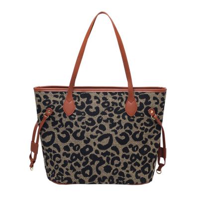 China Other Customized Leopard Print Fashion Tote Bags New Large Size Ladies Shoulder Bag Handbags for sale