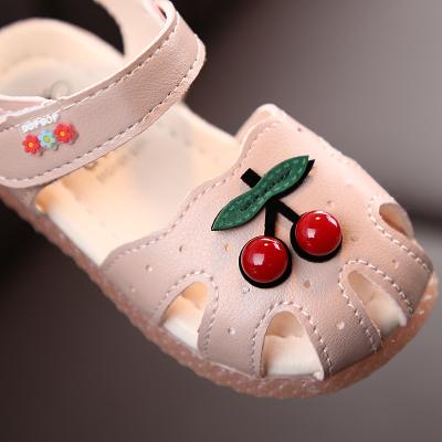 China Newest Fashion Fashion Trend sh10623a Cute Breathable Sandals Cherry Children Kids Beach Sandals for Girls for sale