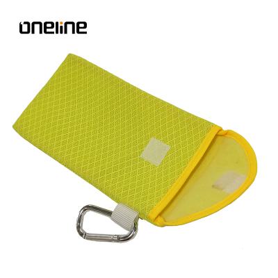 China Fashion Low Price Buckle Sport Glasses Bag Colorful Sample Fabric Glasses Bag for sale