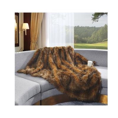 China Manufacturer-Supplier Factory Price Faux Fur Microfiber Breathable Fur Throw Blanket Acrylic Throw Blanket for sale