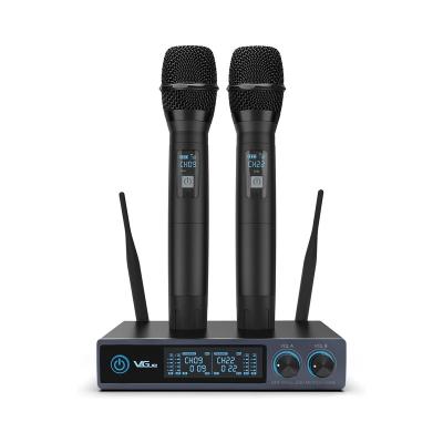 China Handheld Professional Universal UHF 2 Channel Performance Stage Microphone Wireless Microphone System for sale