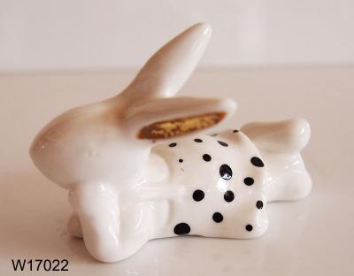 China Home Most Popular Easter Rabbit Gifts Ceramic Animal Figurines Glazed Color Ceramic Rabbit for sale