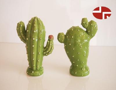 China Viable Cactus Salt and Pepper Ceramic Bottle for sale