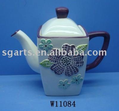 China Sustainable Ceramic Milk Jug With Flower Design for sale