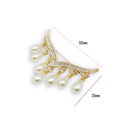 China Good Jewelry Fashion Diamond Seven Pearl Pin Plating Brooches For Lapel And Suit for sale