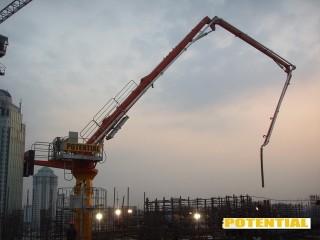 China 32m het Beklimmen Concrete Plaatsende Boom voor Highrise Gebouwen het Horizontale Concrete Plaatsen Te koop