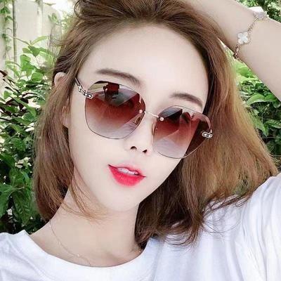 China 15 Years Experience Fashionable Irregular Edge Frameless Cut Sunglasses Beautifully Decorated Stylish Ladies Shape Sunglasses for sale