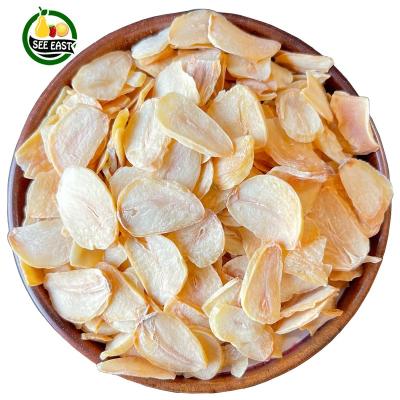 China Grade A Dried Natural Spices AD Vegetables Dry Garlic Granule Air Dried Garlic Flakes for sale