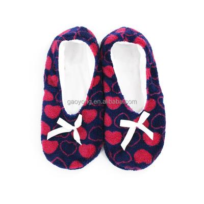 China Anti-Fault Comfortable Fuzzy Warm Women Home Slipper Socks for sale