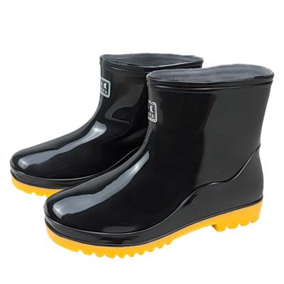 China Waterproof Protective Rain  Anti Slip boots good quality Short tube classical PVC Abrasion Resistance rain boots for men for sale