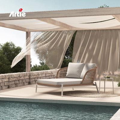 China Hotel All Weather Furniture Bed Artie All Weather Garden Sun Outdoor Aluminum Frame Rattan Daybed For Swimming Pool for sale