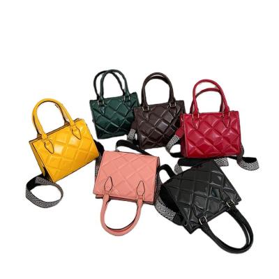 China 2022 high quality handbags for women wide shoulder belt ladies bag portable fashion messenger bags women handbags for sale