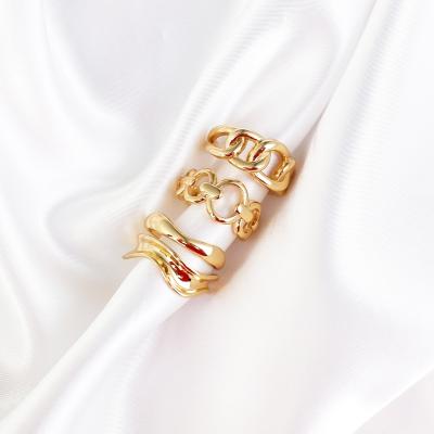 China FASHIONABLE Gold FASHIONABLE High Quality Silver Elegant Fashionable Love Gift Luxurious Anniversary Rings for sale