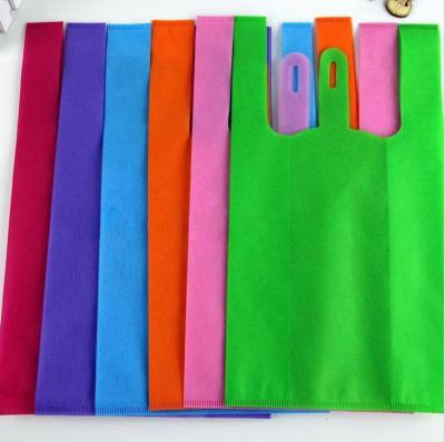 China Eco - Friendly Green Eco - Friendly 60gsm T Shirt Bag Non Woven Shopping Bags for sale