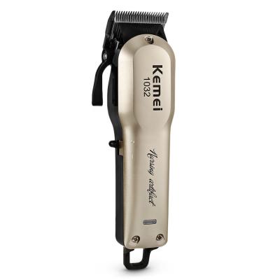 China Hotel Kemei KM-1032 Rechargeable Cordless Electric Men's Barber Scissors Barber Battery Operated Hair Trimmer for sale