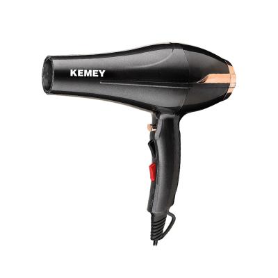 China KM-5820 Concentrator Diffuser Ion Induction Function Salon Bestselling High Power Hair Dryer for sale