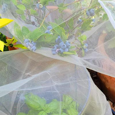 China UV Resistant Wholesale Garden Netting Pest Barrier Mesh Netting Insect Netting for Garden Vegetable Plants Fruits for sale