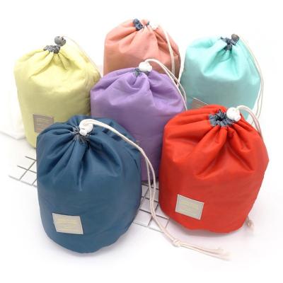 China 2019 Outdoor Suction Durable Round String Pouch Cosmetic Makeup Bag, Custom Drawstring Bag Travel Storage Cosmetic Makeup Bag for sale