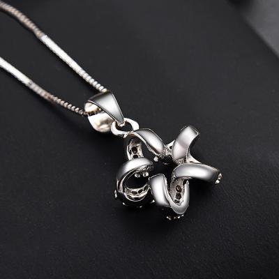 China FASHIONABLE Women's Necklace from S925 Sterling Silver Necklace Personalized Gypsophila for sale