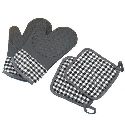 China Viable Anti-Scalding Heat Resistant Cooking Oven Mitt and Pot Holder Oven Mitt Christmas Kitchen Microwave Pot Holder Set for sale