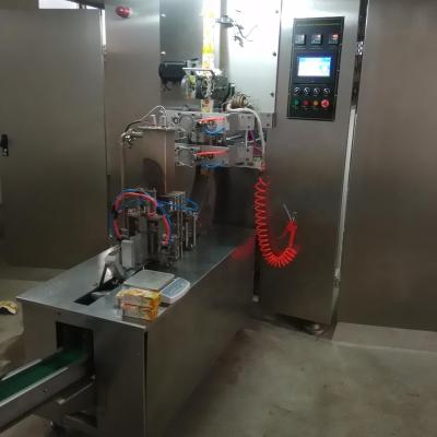 China 3500BPH Beverage Brick Carton Juice Filling Machine 125ml, 200ml, 250ml for sale