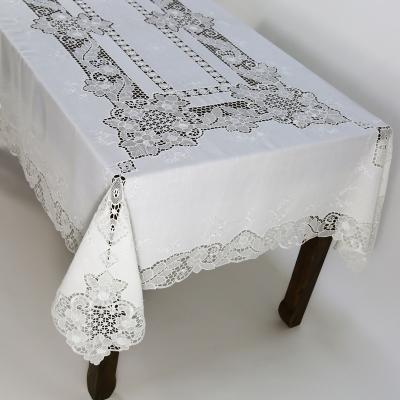 China Hot Sale Factory Price White Christmas CLASSIC Tablecloth for sale