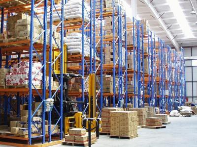 China narrow aisle selective Heavy duty pallet rack Cold rolled steel for sale