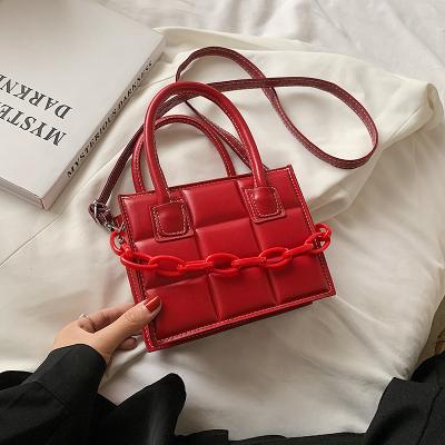 China Fashion Designer Handbags Acrylic Chain Famous Brands Casual Bag Women Purse And Bag for sale