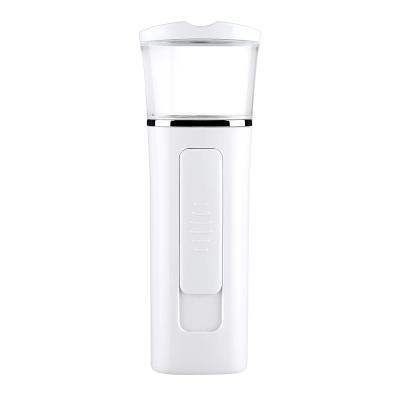 China New Design 40ml Nano Moisturizer Sprayer Portable Nano Facial Steamer Beauty Electric Sprayer for sale