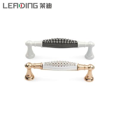 China European European Diamond Handle Cabinet Drawer Crystal furniture pulls alloy dresser kitchen wardrobe cabinet pull out for sale