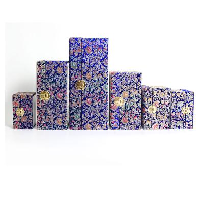 China Fashionable Brocade Silk Printing Fabric Cotton Monili Scatole Chinese Traditional Jewelry Box for sale