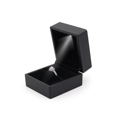 China MINGREN Fashionable Hot Sales Jewelry LED Light Ring Box Custom Luxury Plastic Black Jewelry Box for sale