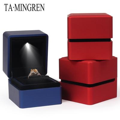 China Fashionable Luxury Led Light Propose Led Lighted Jewelry Ring Box Packaging Boxes for sale