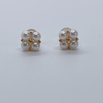 China Latest Products Vintage Wholesale Aurora Transparent Powder Japanese Akoya Pearl Earrings For Women for sale