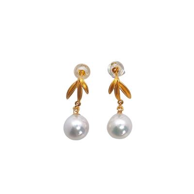 China Best Selling Cute Natural Seawater Pearl 18K Gold Diamond Round Stud Earrings For Hanging for sale