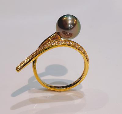 China Best Selling CLASSIC Classics Design Tahitian Pearl Ring Gold Jewelry Women Sterling Stone Technology Gift for sale