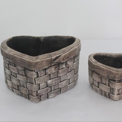 China Hot Selling Europe Garden Decor Outdoor Heart Shape Box Cement Weaving Flower Pot for sale