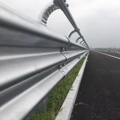 China Hot Dipped Galvanized Crash Guard Q235 Q345 Steel W Beam Road Guardrail Traffic Barrier for sale