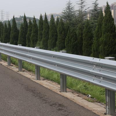 China Q235 Anti-crash Steel Guardrail Roadside Barrier Pavement Corrugated Steel Beam Guardrail Galvanized Road Safety Coating Guardrail for sale