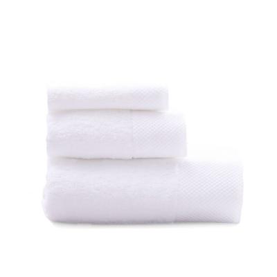 China Luxury Premium Extra Large Super Absorbent 100% Cotton Soft Thick Absorbent Bath Towels Customized Towels For Hotel for sale