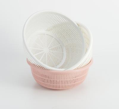 China Stocked Plastic Sieve Strainer Basket Plastic Colander With Handles Plastic Sieve Basket for sale