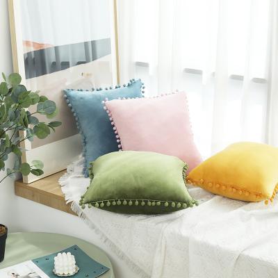 China Anti-static modern contracted sheer ball pillow lace pillow velvet color sofa cover hair ball cushion cover for sale