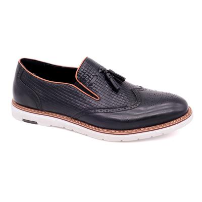 China Factory Handmade Brogues Loafer Anti-Slippery Full Shoes Man Tassel Loafers for sale