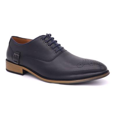 China Custom Men's Stylish Shoes Anti-slippery Buckles Oxford Brogues for sale