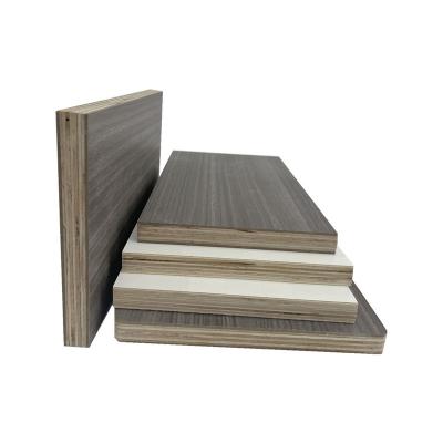 China Linyi high-quality indoor furniture board black matte melamine plywood for sale